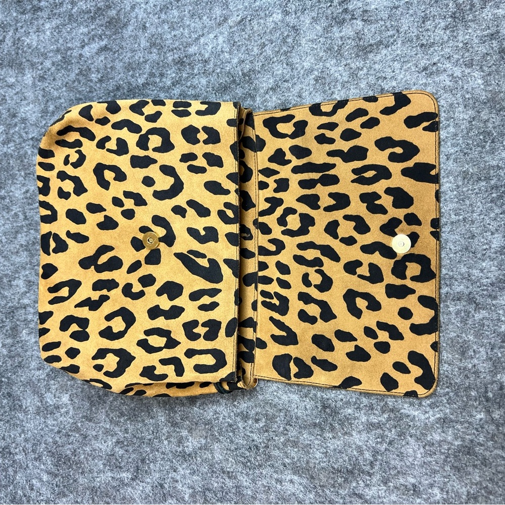 Clare V Leopard Print Helene Shoulder Bag - Picture 11 of 13